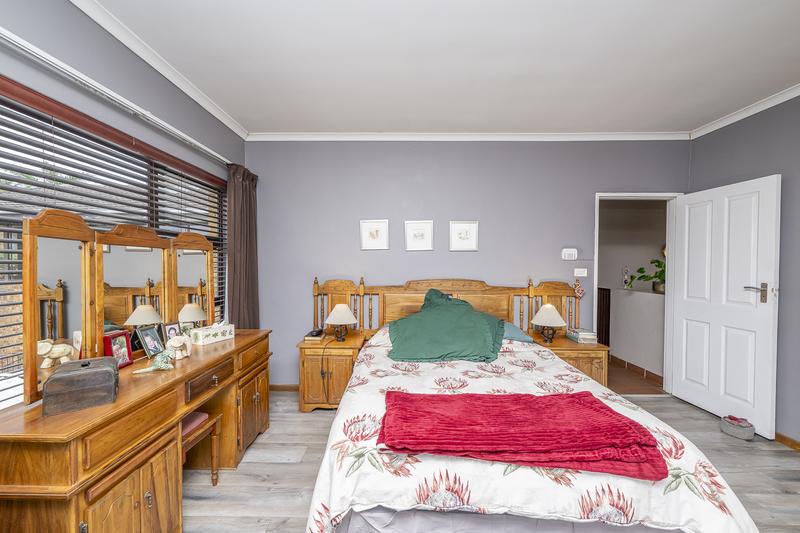 4 Bedroom Property for Sale in Chrismar Western Cape
